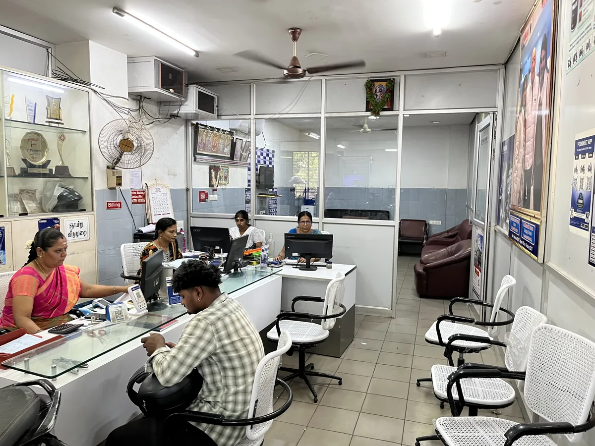 Yamaha Service Center Interior Alagendran Arapalayam